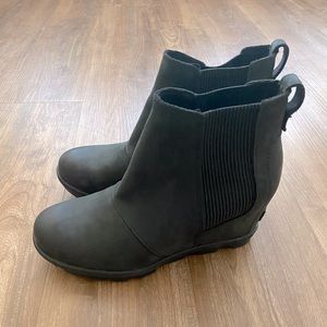 Black Sorel Wedge Joan of Artic